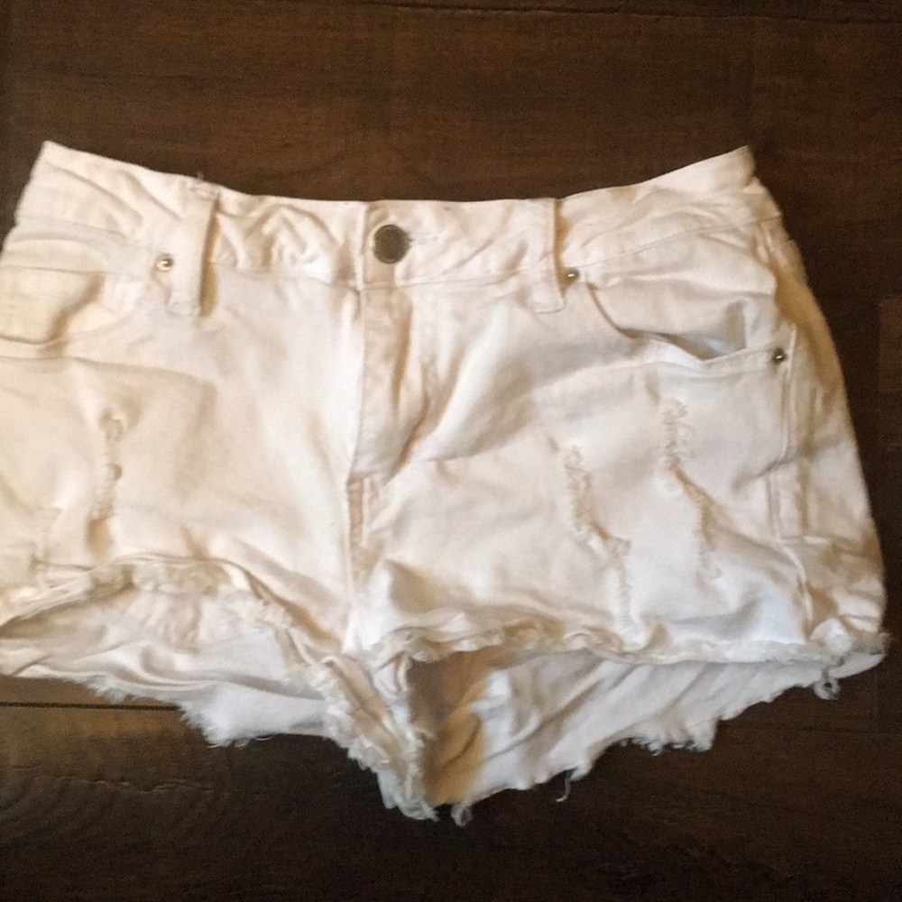 Angel kiss white shorts